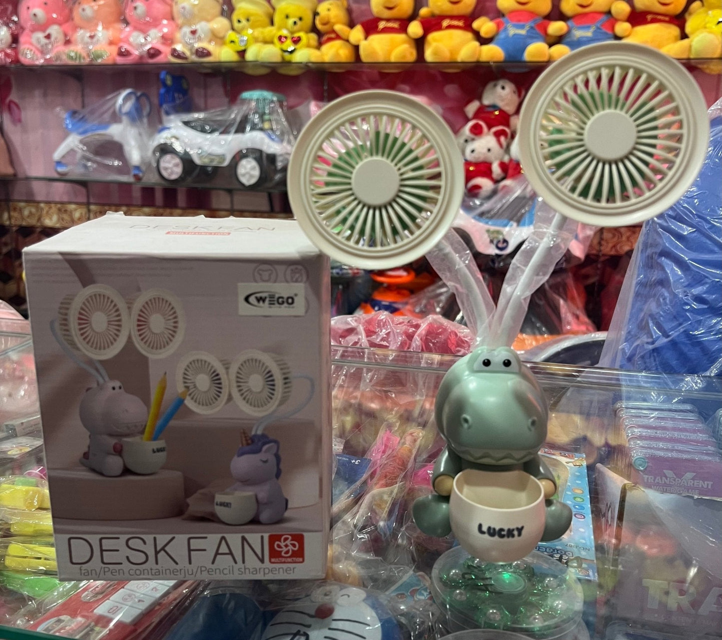 New Mini Cute Portable fan With high Quality Stand and long lasting battery - ZEEBLENDZ.PK